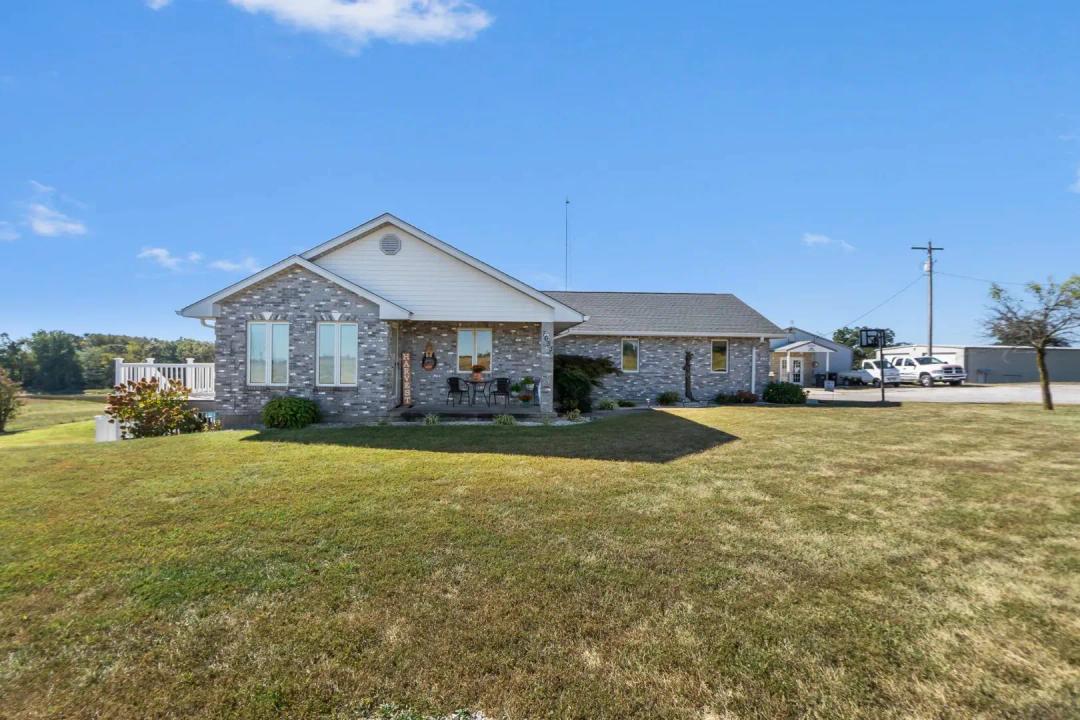 7633 Highway F