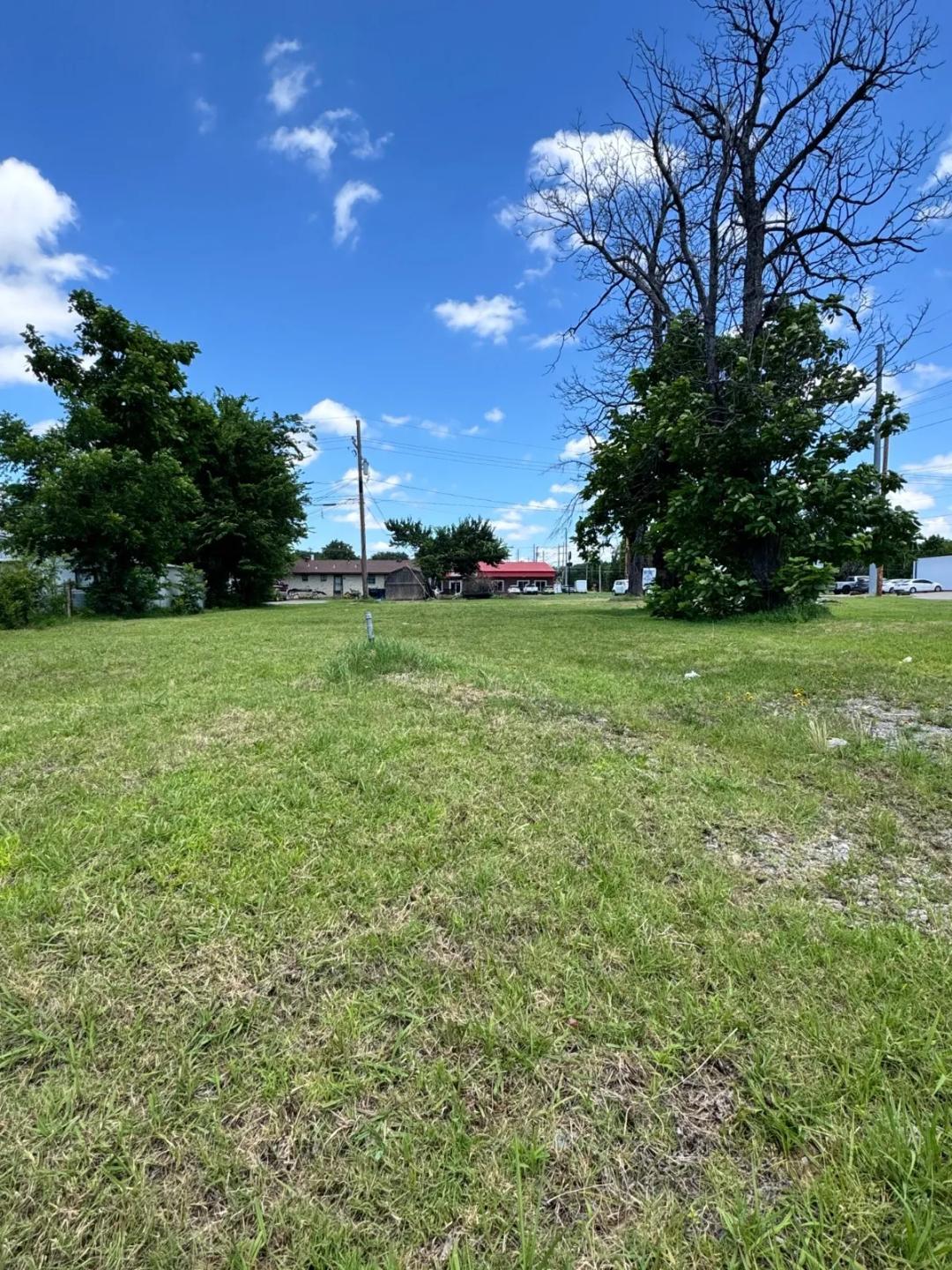 0.15 Acres at 821 E Delaware