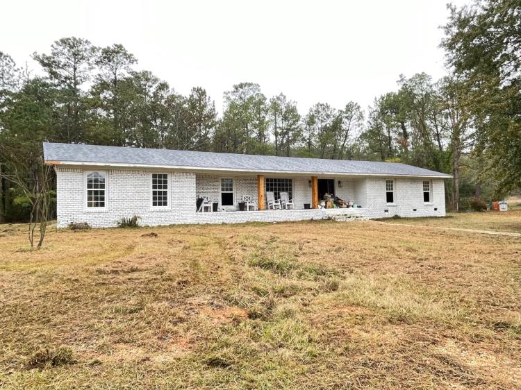 3 Bedrooms2.5 Bathroom on 2.80 Acres at 374 Gates Dr.