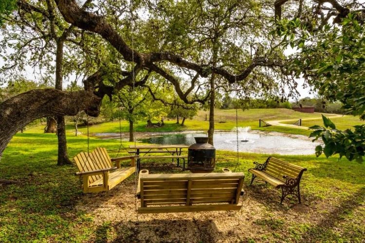 121-B Bartel, Comfort, Texas