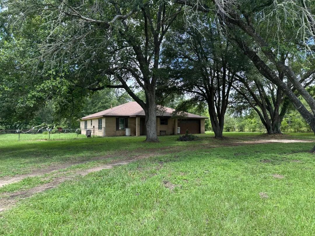 18493 FM 1155 E