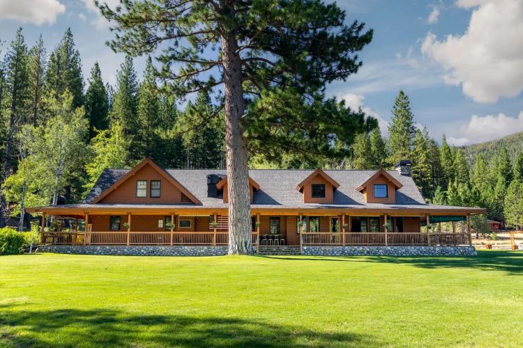 The Lodge at Whitehawk Ranch 