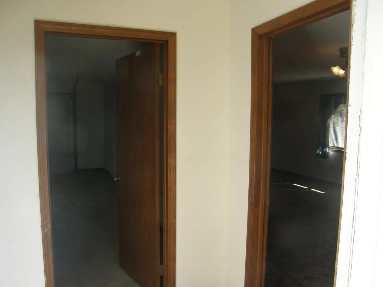 42617328-27