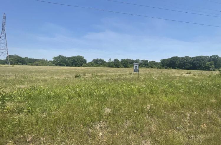 18+/- Acres, Highway Frontage, Business Opportunity, Magness, AR