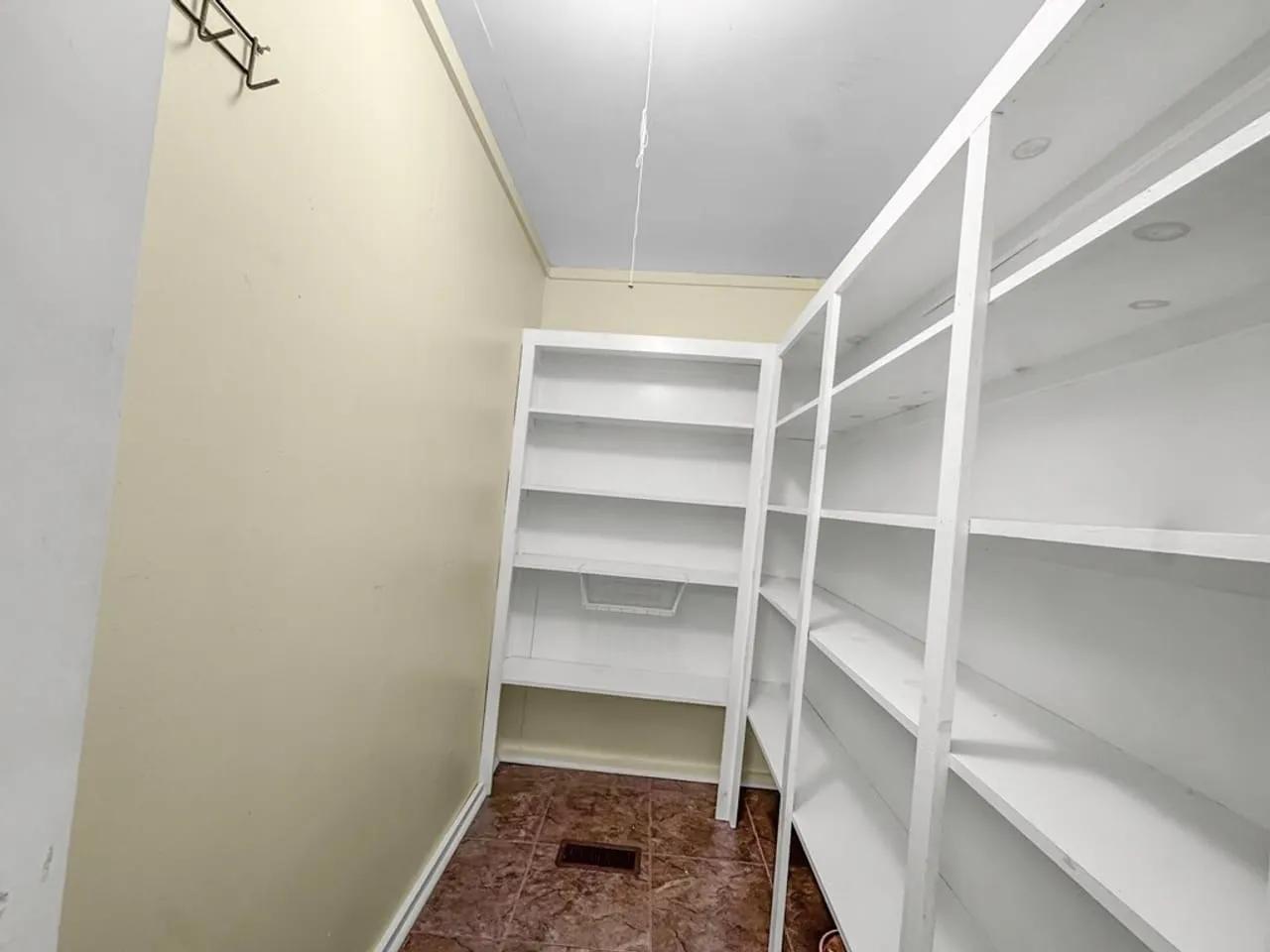 4295651-25