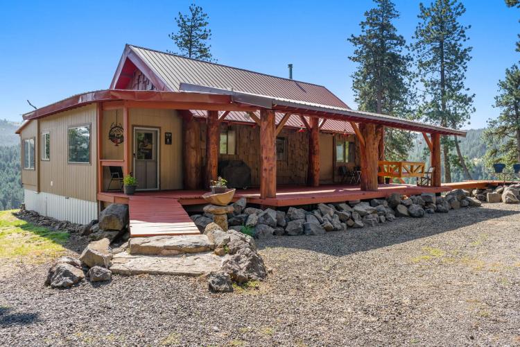 245 Jack Pine Off Grid Cabin