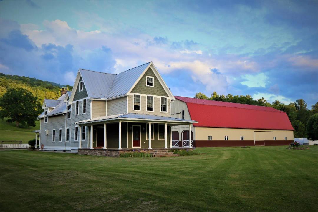 Estate farm on acreage with spectacular views with guest house