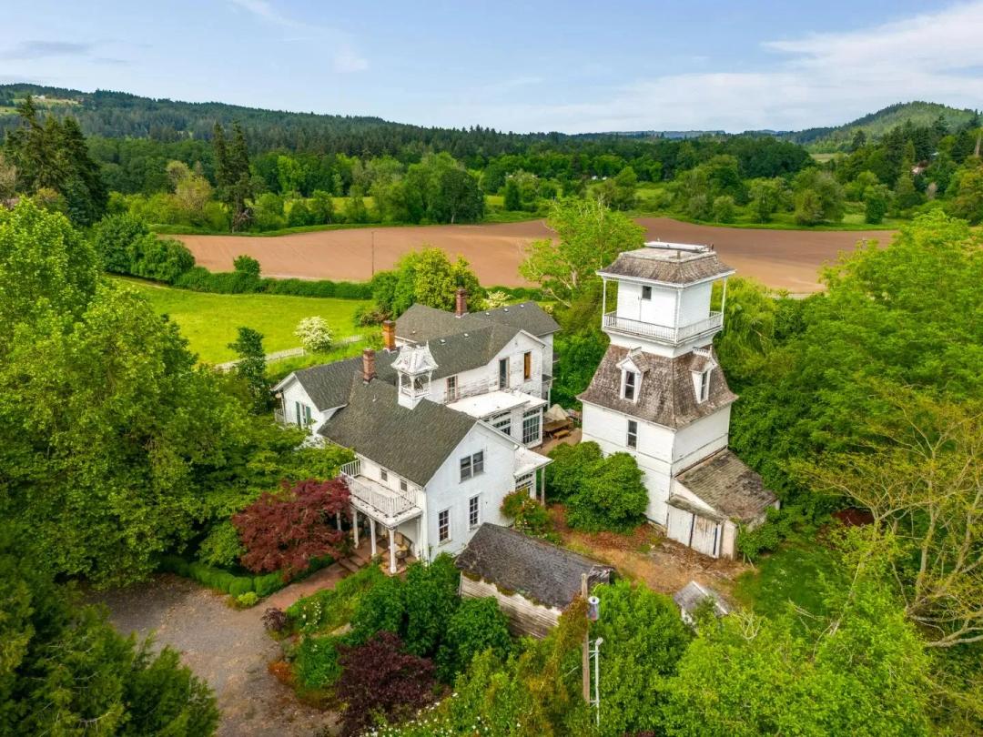 Coveted St. Paul Large Acreage