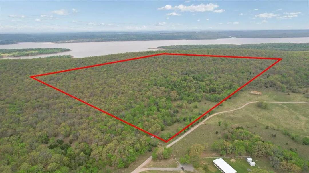 40± acres of wooded recreational land in Atoka!