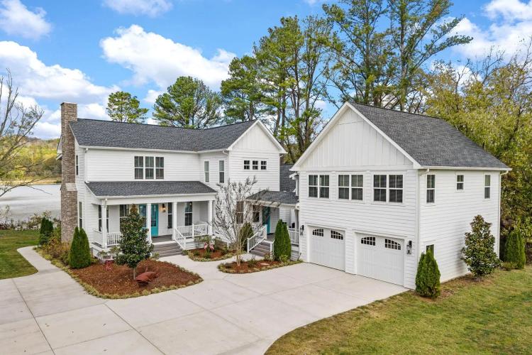 Stunning Luxury Lakefront Gem on Cordell Hull Lake in Granville