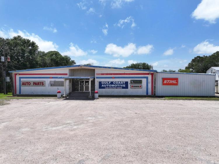 1440 Gulfway Dr., Winnie, TX 77665