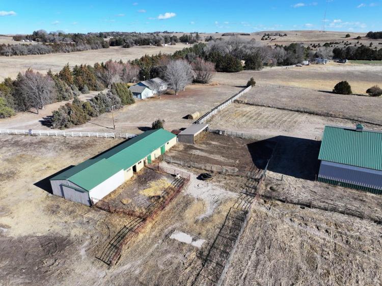 15 Acres, 520 E. Suburban Rd., North Platte, NE