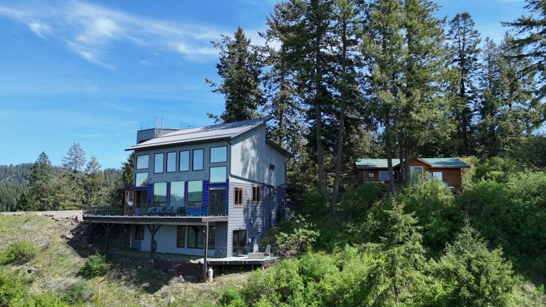 3 Bedrooms2.5 Bathroom on 20.21 Acres at 23 S Lightning Spur Ln