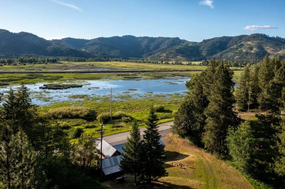 4.6 Commercial Acres | Development Potential + Iconic Blue Lagoon Saloon
