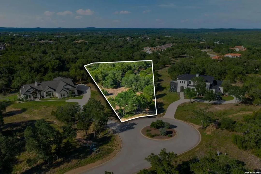 9 Ledgestone Trail