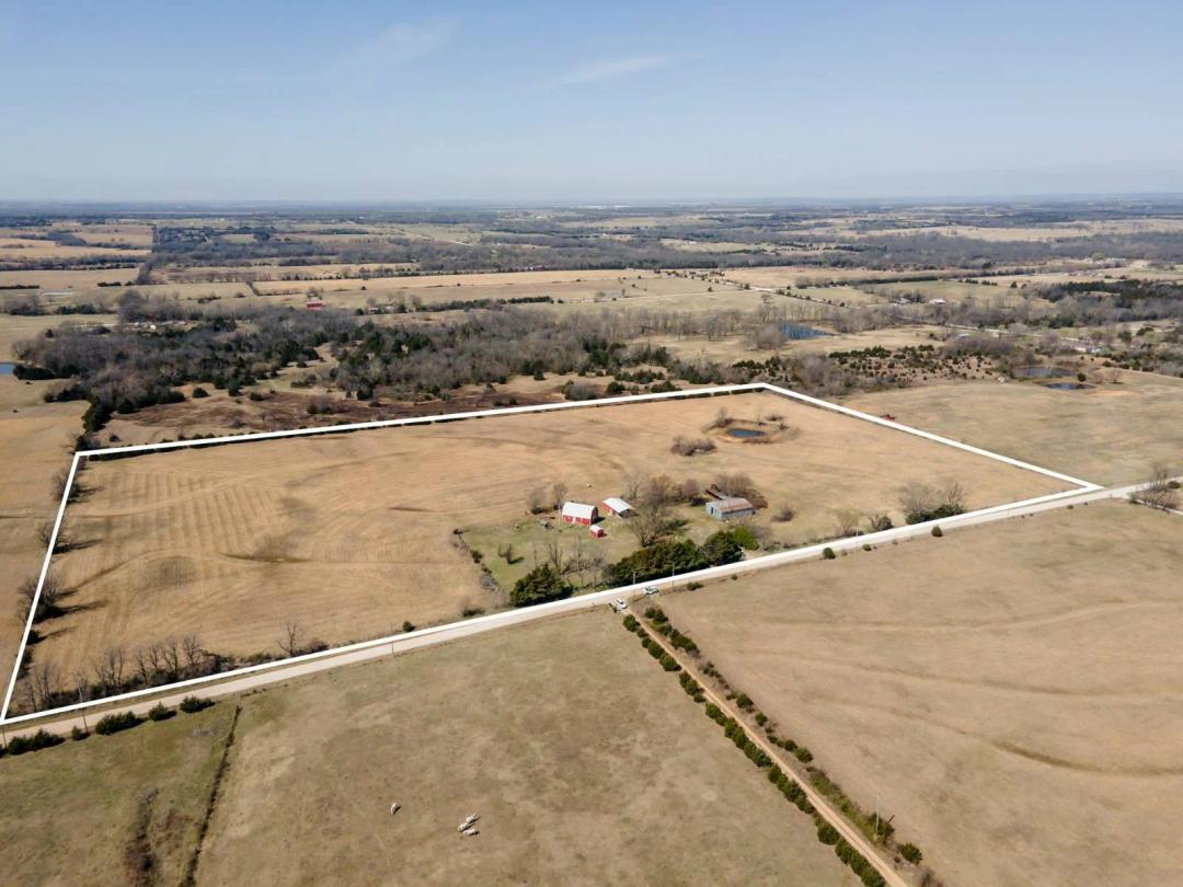 Turnkey Country Retreat with Pond, Fence Pasture &amp; Outbuildings