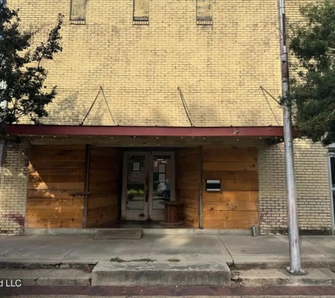 Commercial Opportunity in Sunflower County at 112 Court Avenue in Indianola, MS