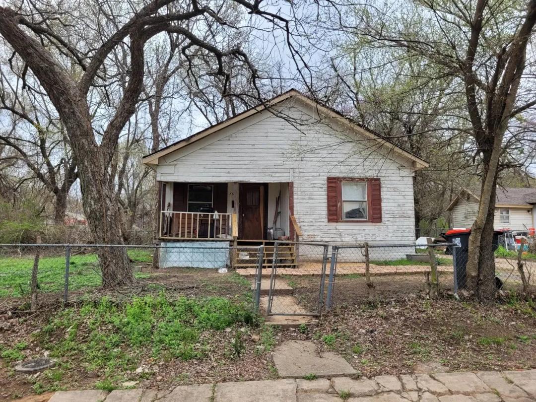 Investor Special, Fixer Upper, Paris, Lamar County, NE TX