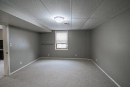 46090822-35