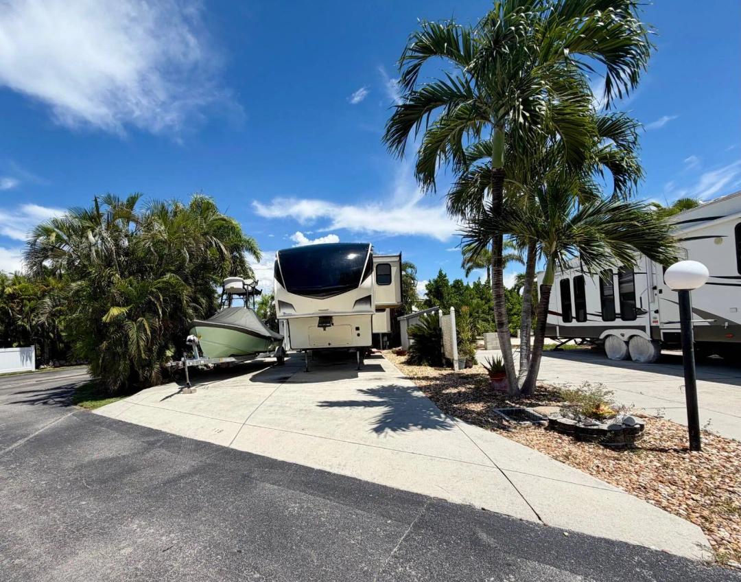 XL Corner RV Lot #118 &amp;Boat Dock Gulf Access Gated Community ORA
