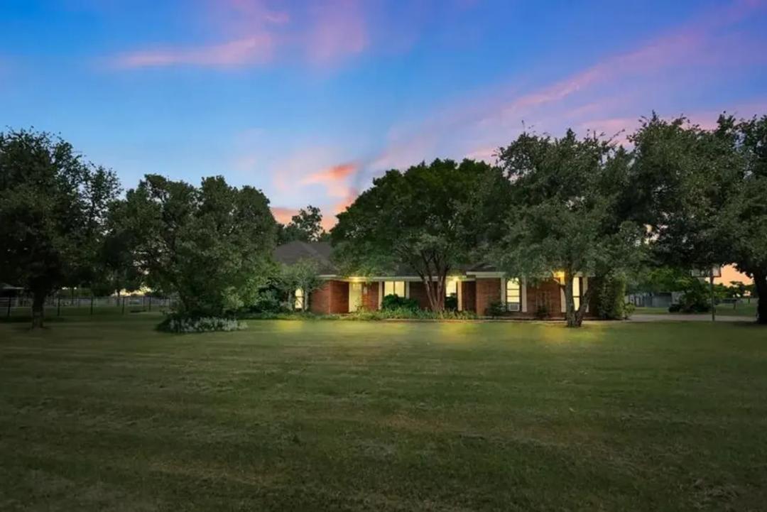 8085 Jackson Rd