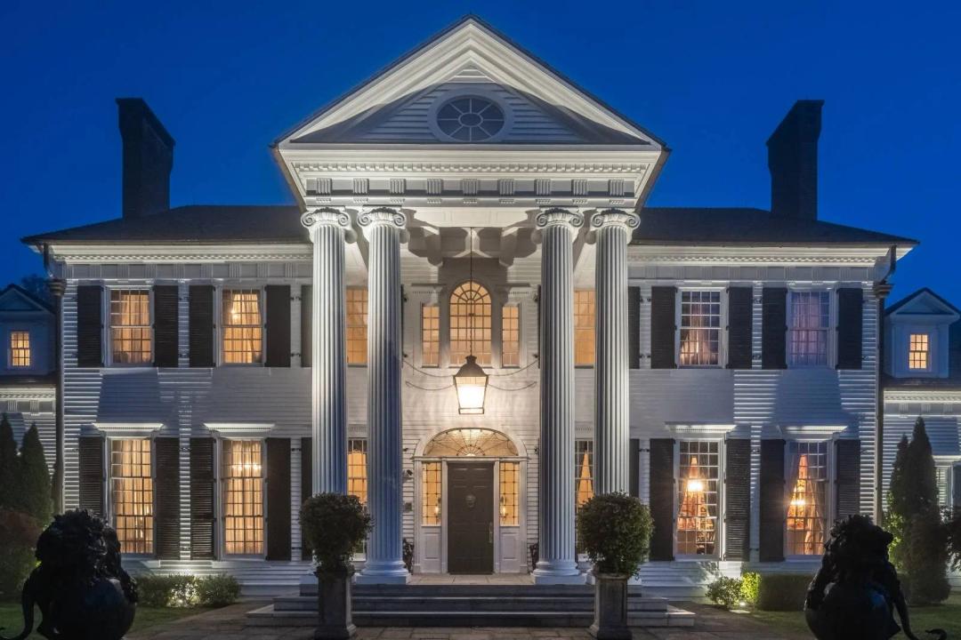10 Bedrooms8F 7H Bathroom on 43.67 Acres at 15 Meadowood Lane