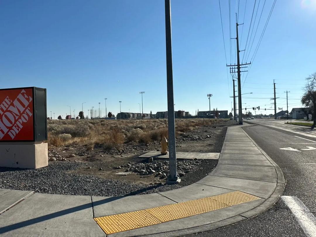 Moses Lake-Commercial 15.35 acres