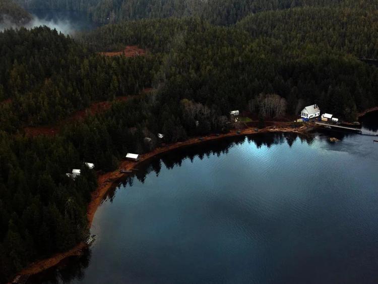 Hidden Inlet Lodge