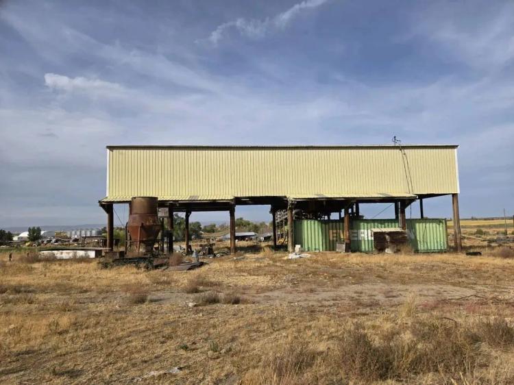 1301 Old Malad River Highway