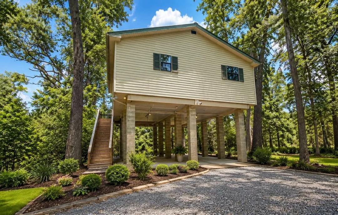 Withlacoochee River Waterfront Retreat on 1.27 Acres! 