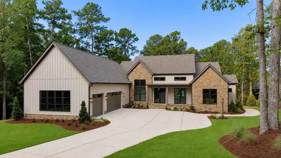 5 Bedrooms6 Bathroom on 2.08 Acres at 1000 Greyfield Road