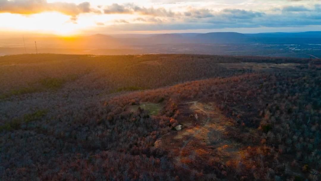 426 Acres of Premier San Bois Mountain Views — Priced Below Market with Exceptional Upside