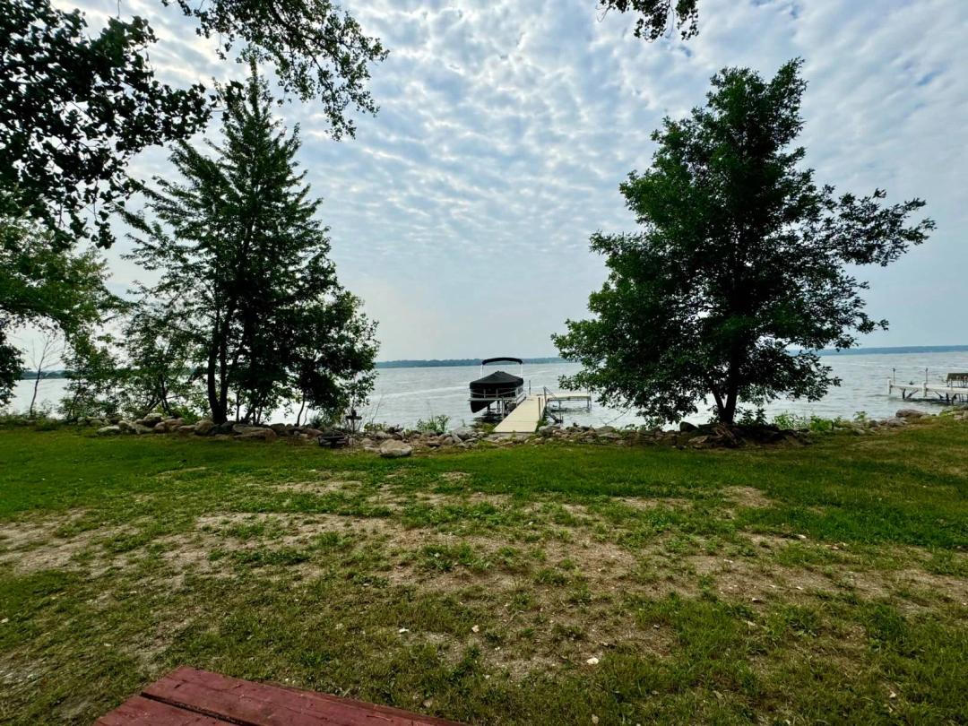 Lake Traverse SD Side - 50' Lake Lot