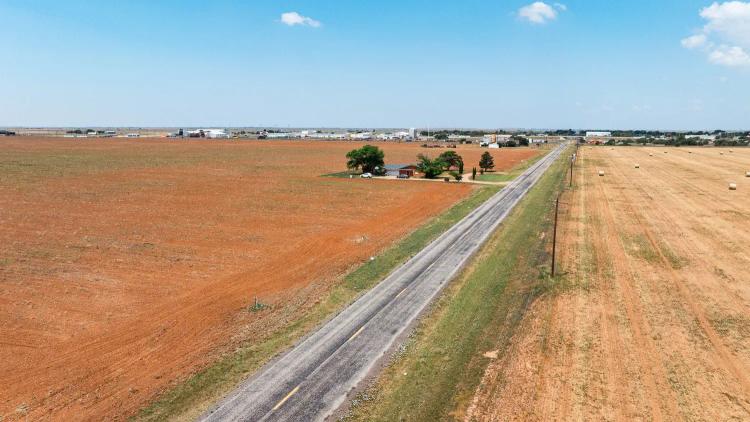 10 Acres Just North of Lubbock – No Restrictions! Owner Financing Available!