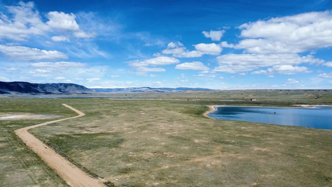 Twin Buttes Lakefront – 1,600 Feet Of Shoreline