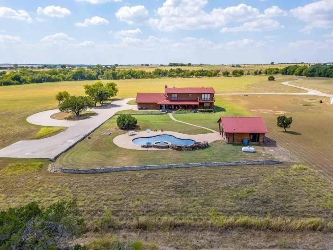 5900 County Road 1229, Godley, Texas 76044