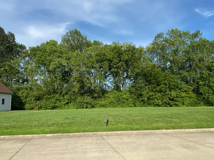 Building Lot in Oak Meadows II Subdivision