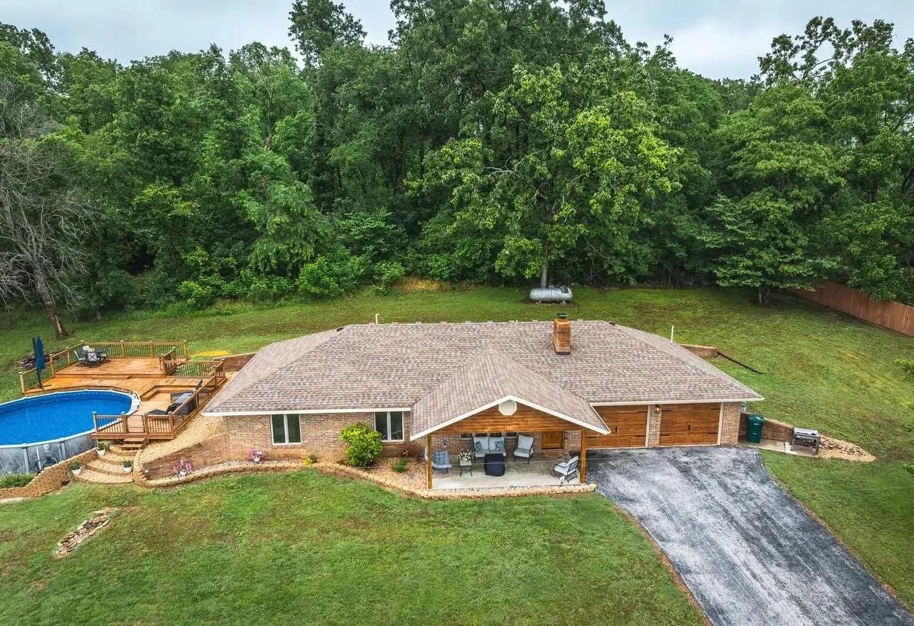 48684753-8