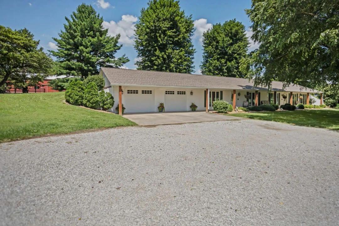 4837 Rocky Branch Road, Bethalto, IL