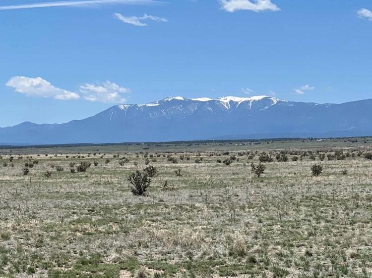 200 acres w/ Mountain Views in Colorado!