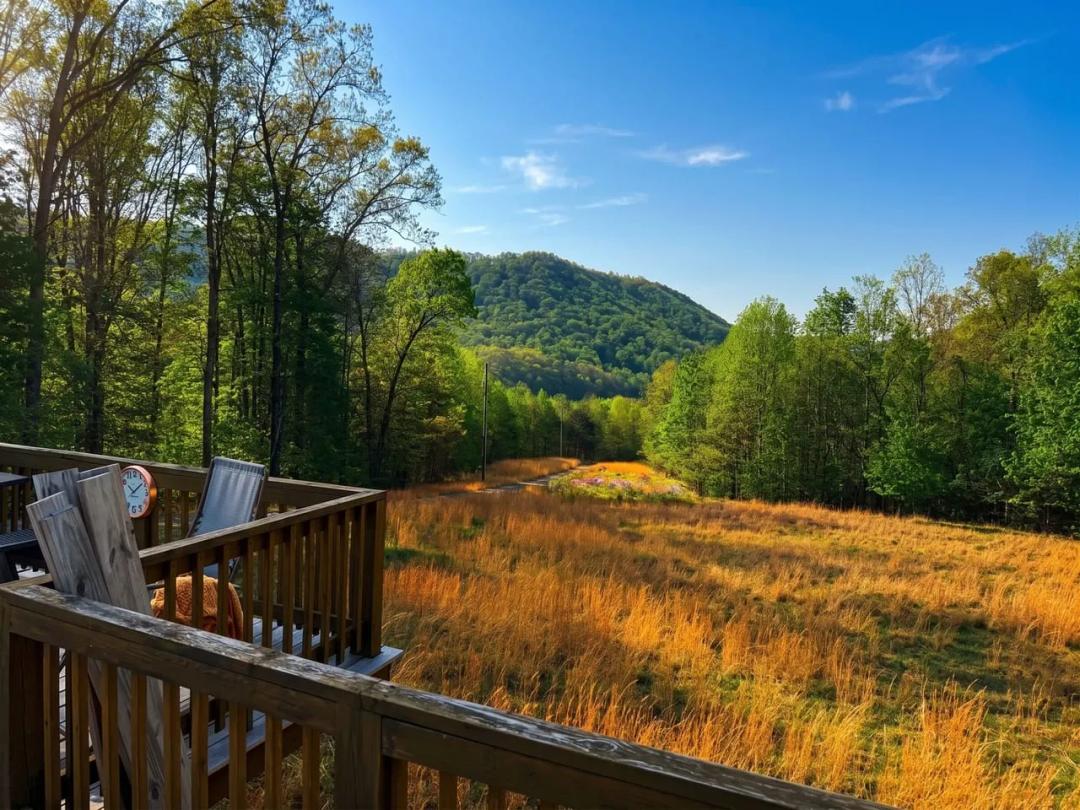 186.6 Mountain Acres with 3-Bedroom Home on Stillhouse Hollow Rd - Smyth County, VA
