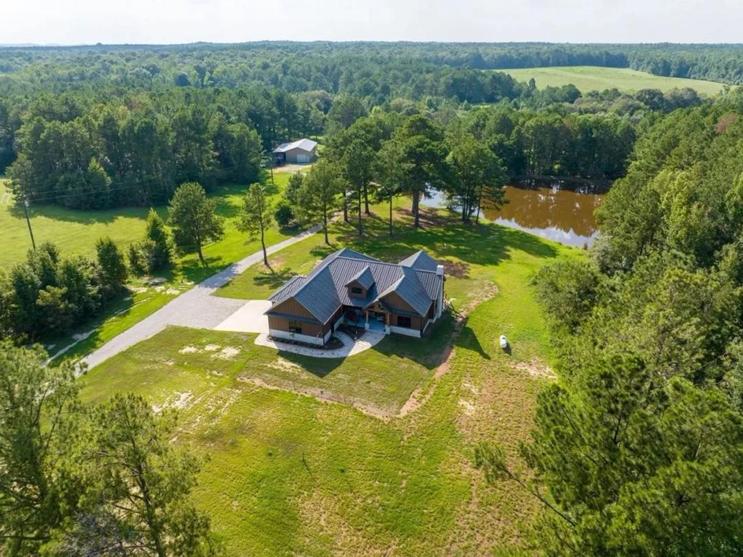 Pike County, Alabama -80 ac with newly built 3700' home, pond, barn 