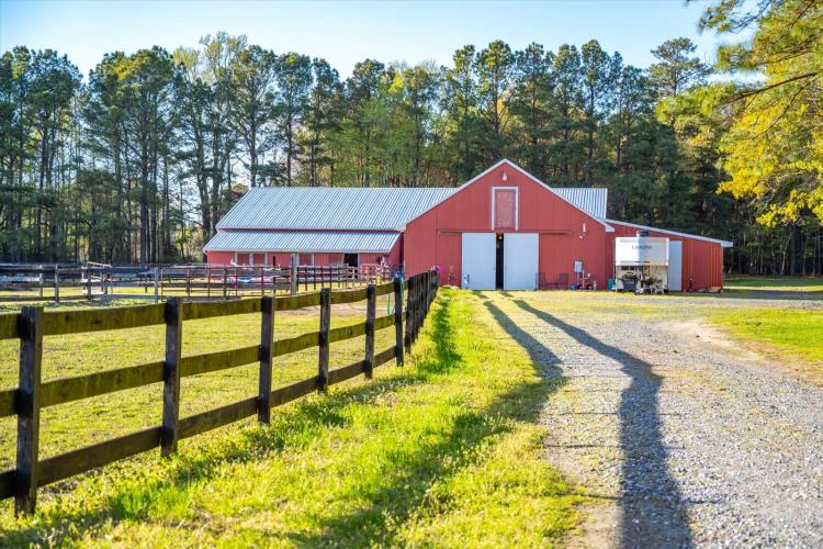 3 Bedrooms4 Bathroom on 34.00 Acres at 20215 Nanticoke Rd