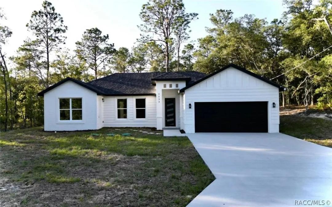 1133 W Nankeen Drive