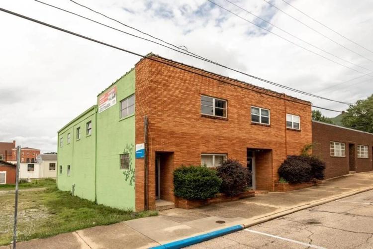 6808+/- sqft Downtown Office Building For Sale in Poplar Bluff, MO