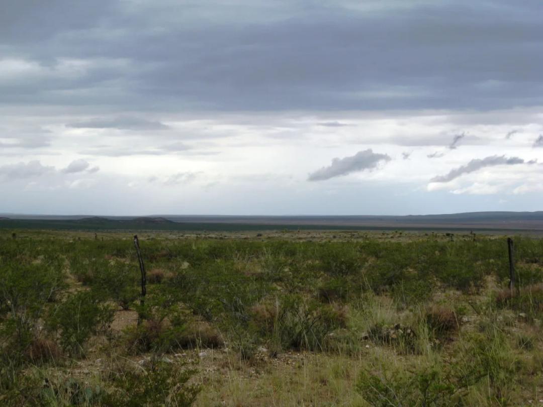 5+ acres 60 minutes east of El Paso  * No restrictions *