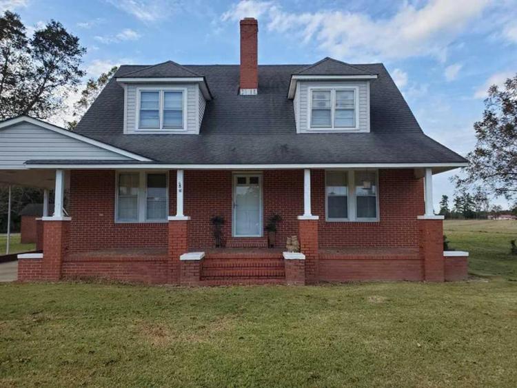 Farm house and 2 acre lot for sale in Williamsburg County!