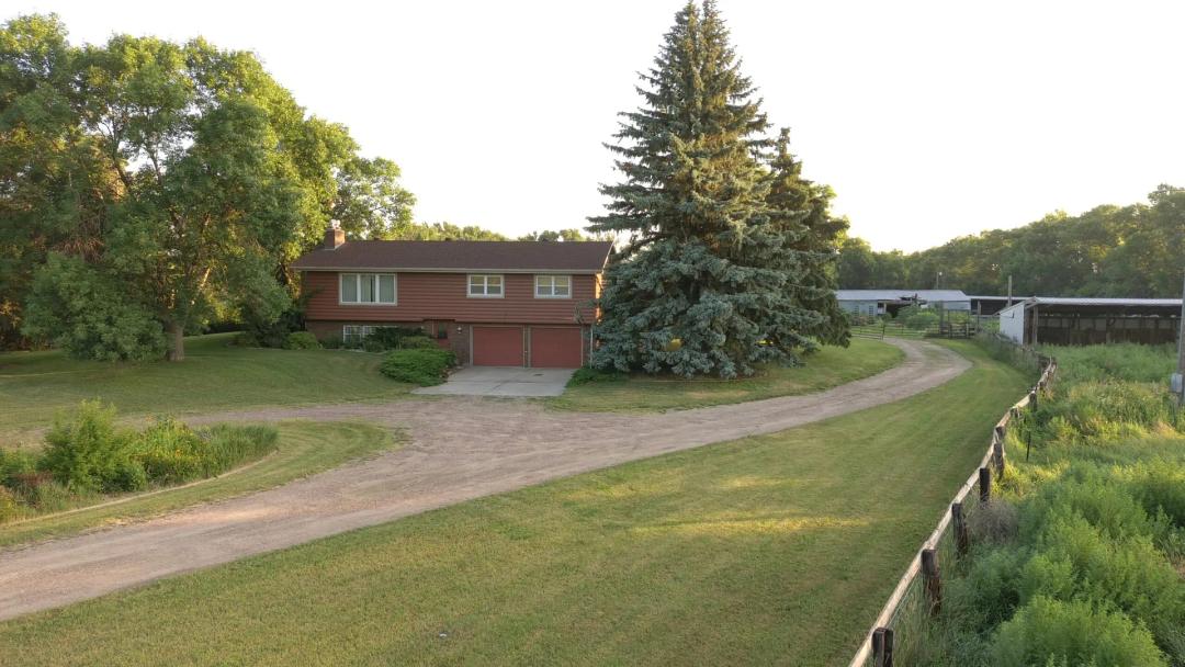 38452 129th St Aberdeen, SD 57401