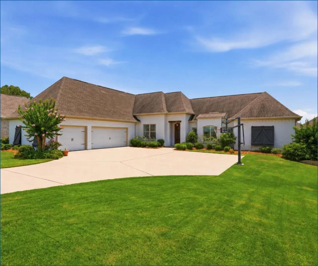 Home in Madison County at 104 Camden Trail in Madison, MS