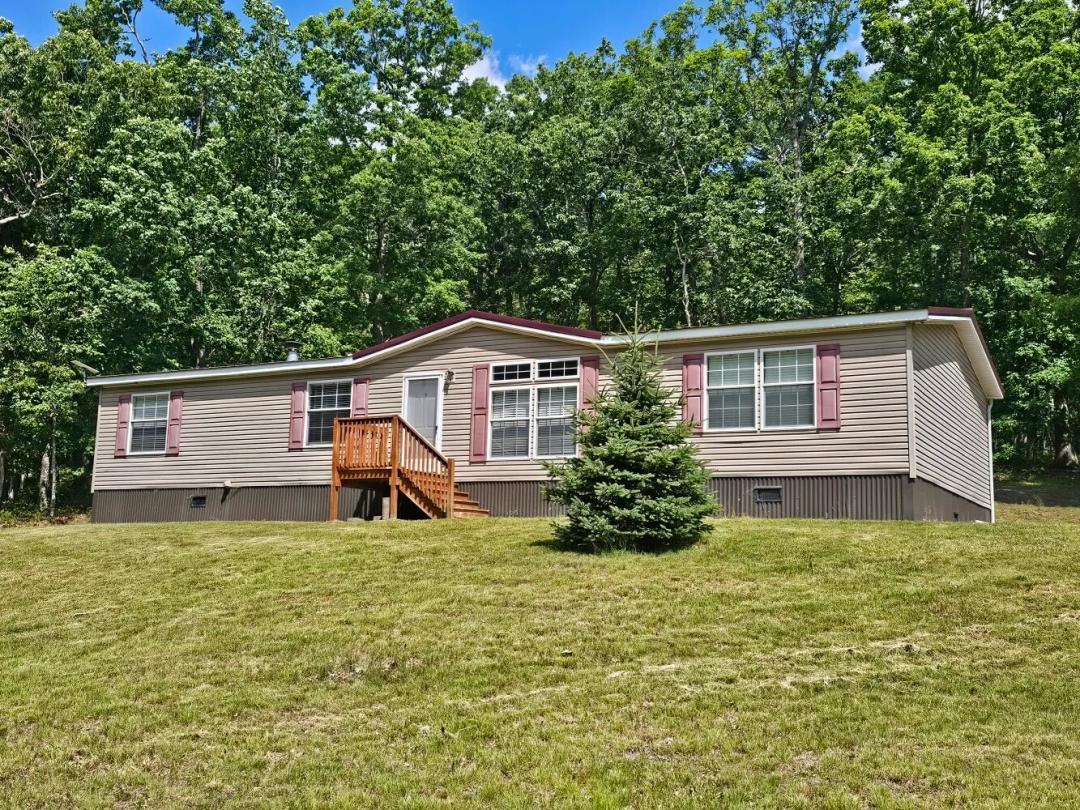 3 Bedrooms2 Bathroom on 127.00 Acres at 1480 Davis Run Road